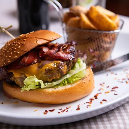 Hotel Restaurant Platzer 3* Гмюнд